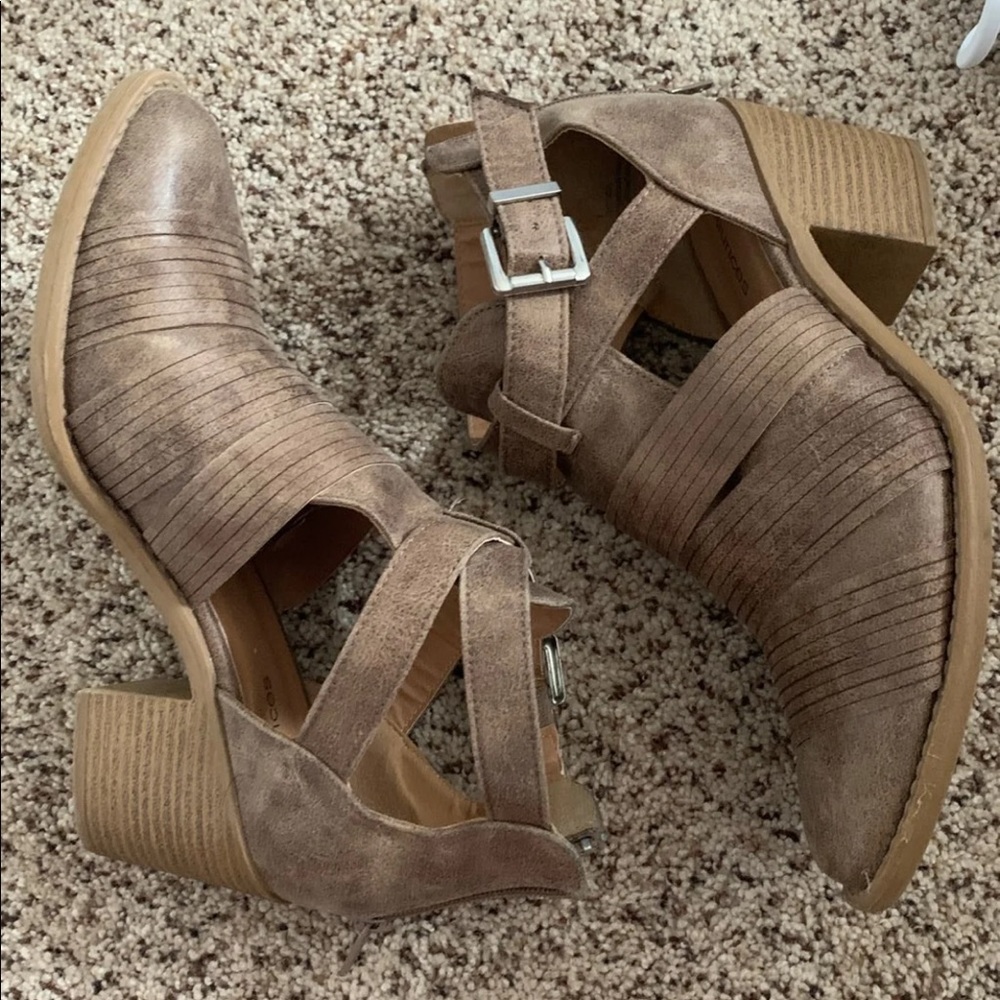 Maurices booties